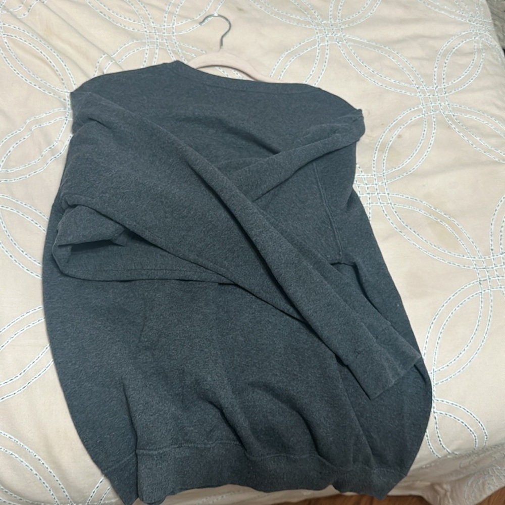 Sweatshirt - Picture 5 of 6